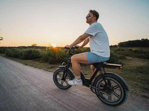 Escape Pro / Long Range Moped - Style Electric Bike - Riding 5 Electric Bike