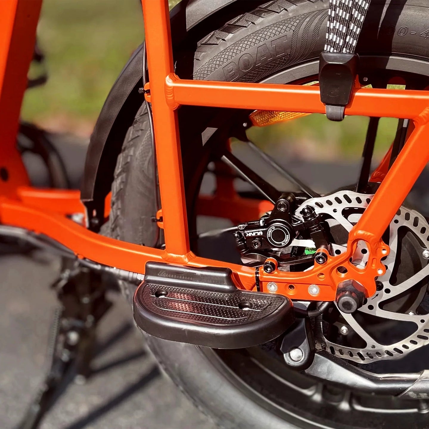 Rear Footrest Pegs (A Pair) - Riding 5 Electric Bike