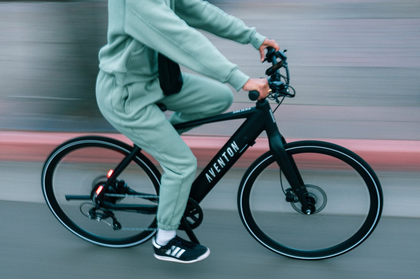 Soltera 2.5 Ebike - Riding 5 Electric Bike